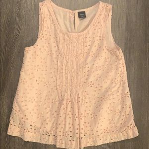 Girls Gap light pink floral lace tank